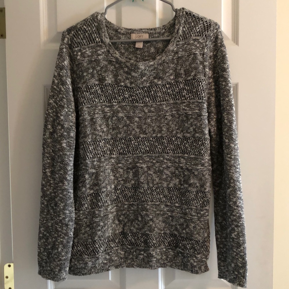 Cable knit gray sweater